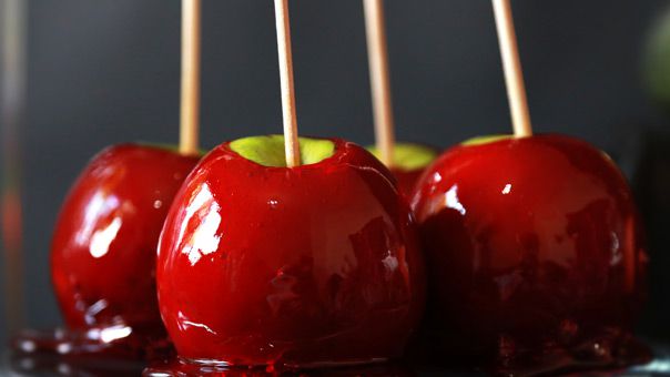 תפוחים מסוכרים - מתכון לממתק בטעם נוסטלגי